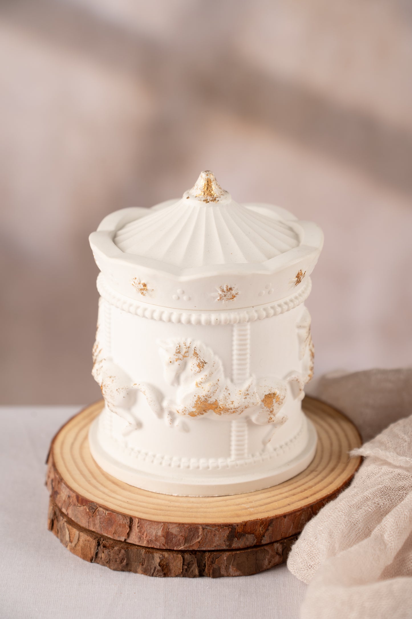 Κερί σε Χειροποίητο Πορσελάνινο Βαζάκι Καρουζέλ